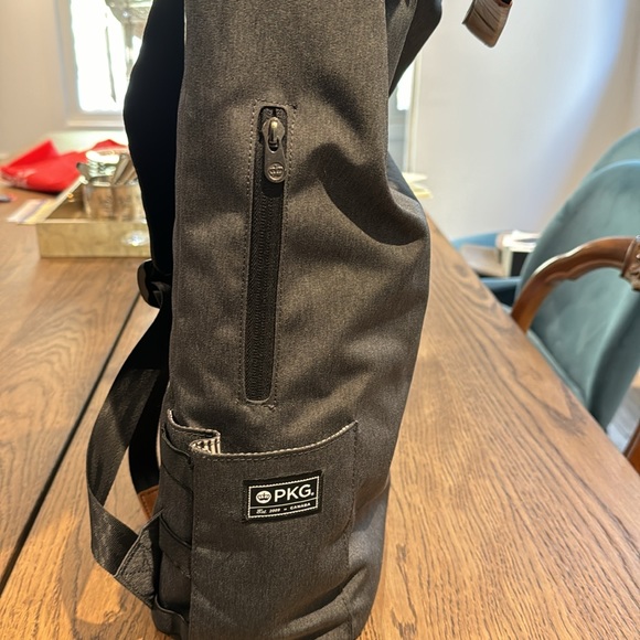 PKG backpack with laptop sleeve - Picture 9 of 12